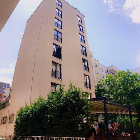 Qama Hotel Prisztina Zewnętrze zdjęcie