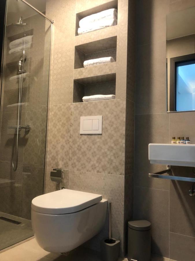Qama Hotel Prisztina Zewnętrze zdjęcie